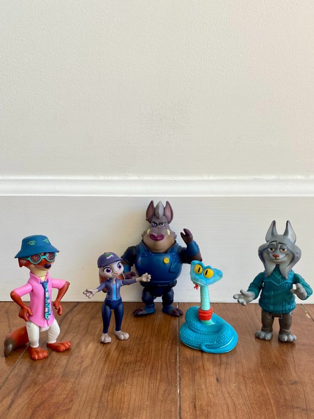 Disney Zootopia Figures | Nick Wilde, Judy Hopps, Mr. Big, Bellwether & Gary - Picture 2 of 3
